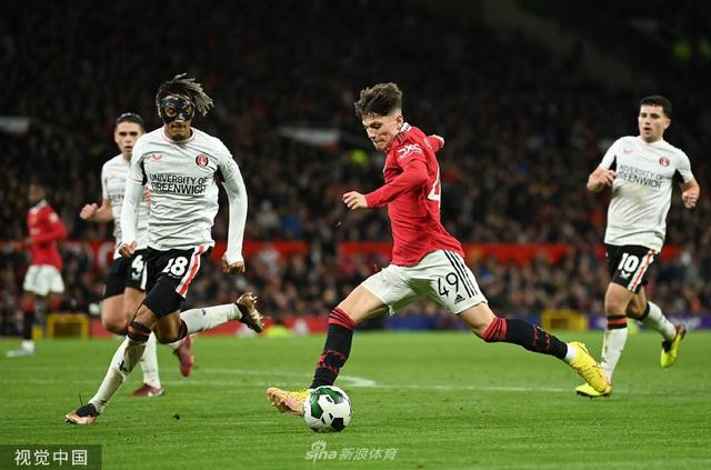 半场：阿森纳0-0水晶宫，马杜埃凯失良机，贝尼特斯屡救险（半场战报：阿森纳0-0水晶宫，马杜埃凯错失良机，贝尼特斯多次化解险情）